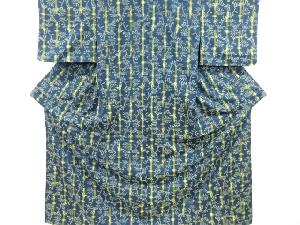 リサイクル　雨縞に菊模様織り出し手織り紬着物